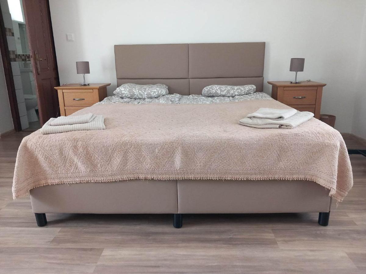 Mare-Vara Vendeghaz Magyaregregy Dış mekan fotoğraf